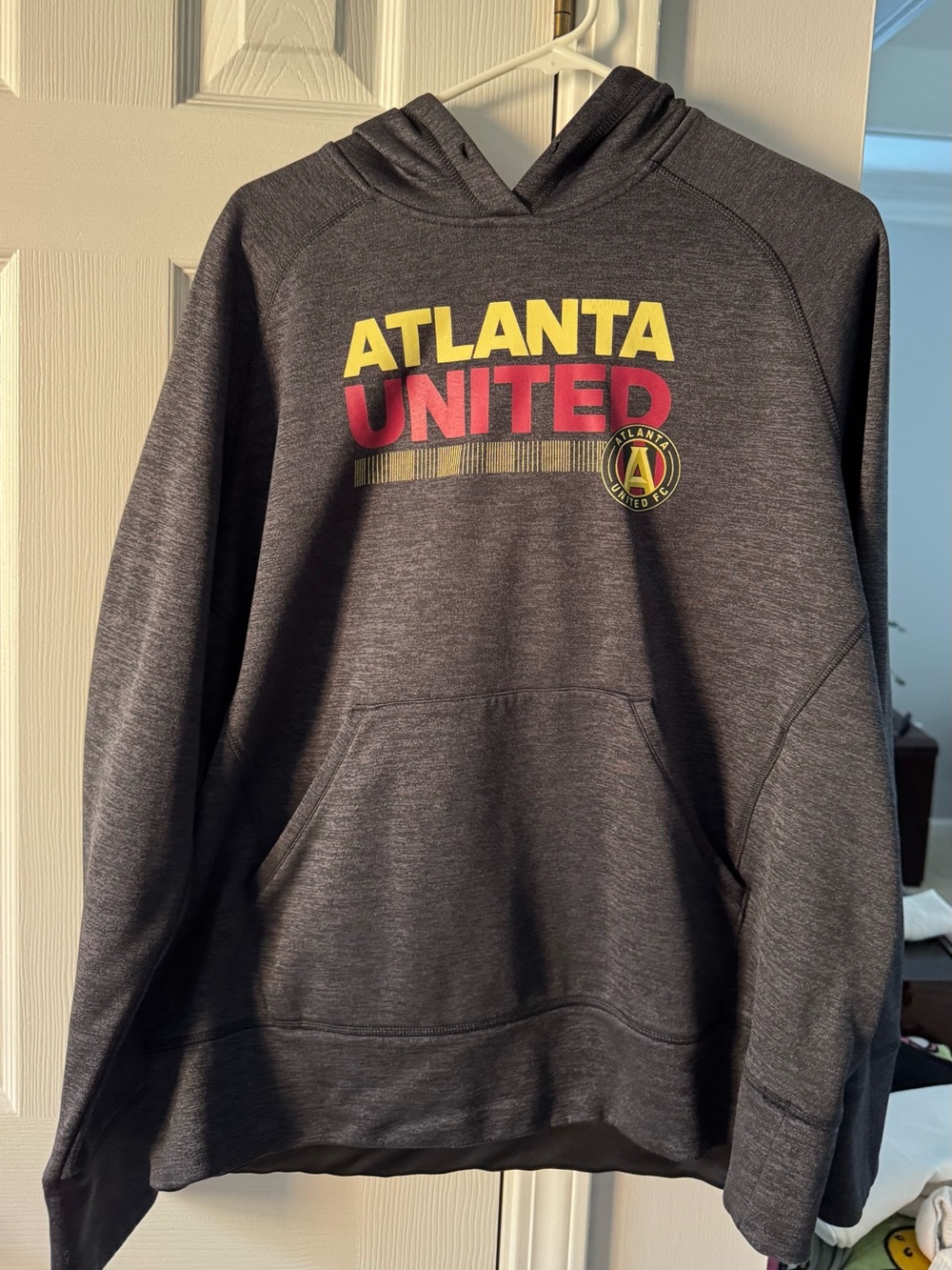 Woman’s Gray Atlanta United Pullover Hoodie